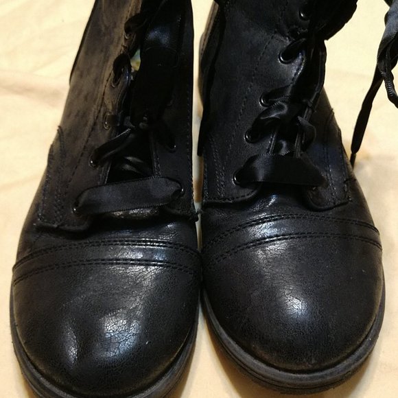 Madden Girl Ankle Boots - Picture 2 of 4